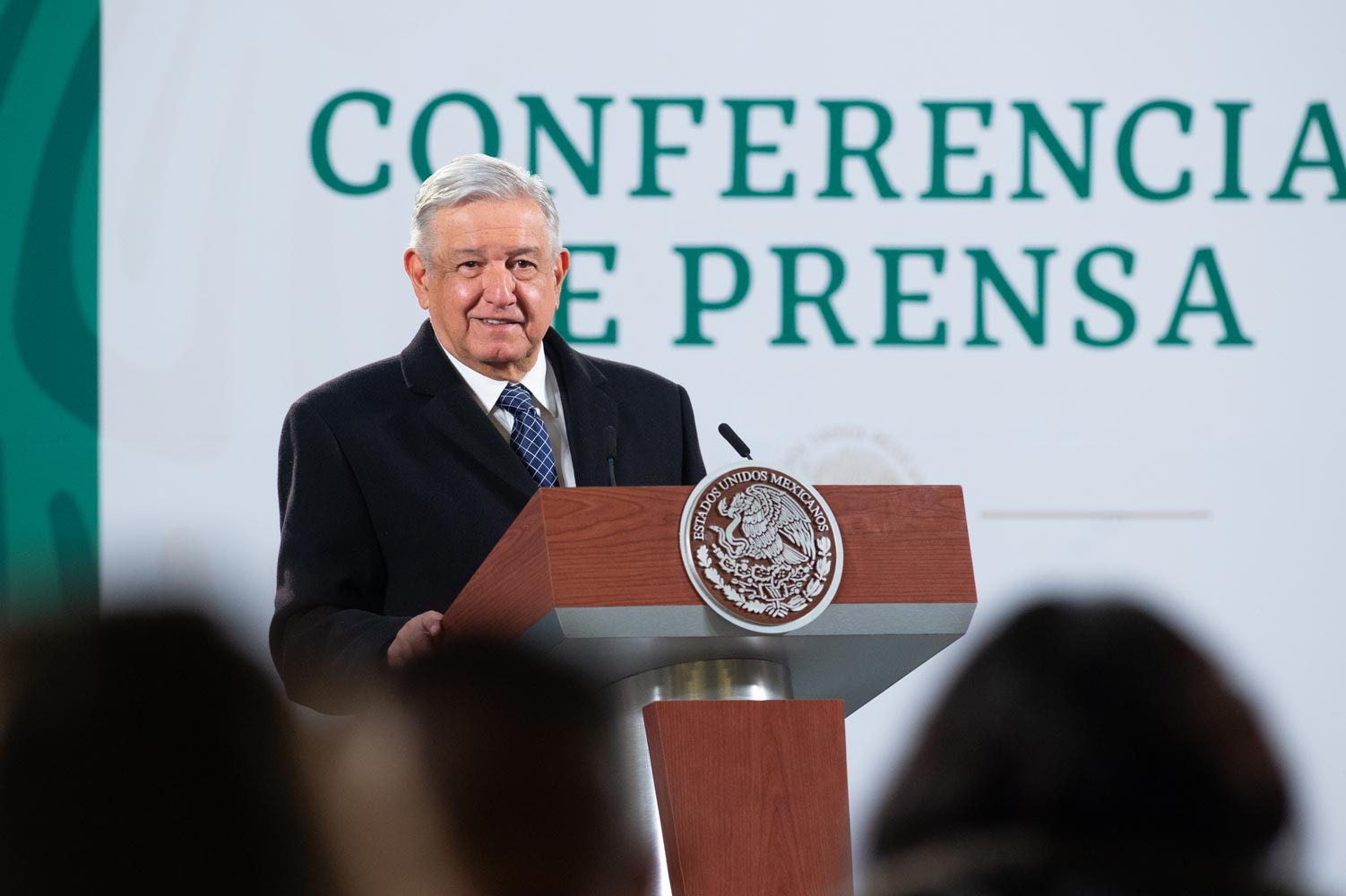 AMLO celebra proyecto de Biden para regularizar a migrantes mexicanos con doble nacionalidad
