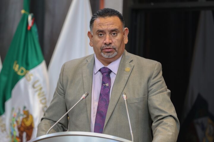 Solicita Carlos Navarrete a autoridades apoyo a municipios afectados por el intenso frío