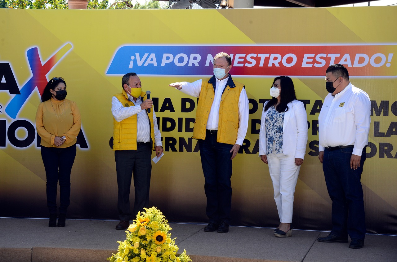 YA ES CANDIDATO A GOBERNADOR POR EL PRD El “Borrego” Gándara suma a la izquierda democrática a la alianza