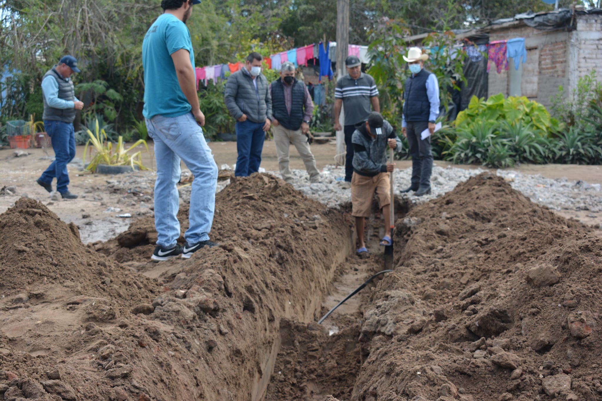 Presidente Ramón Díaz supervisa trabajos en el campo «El relleno» de Yavaros