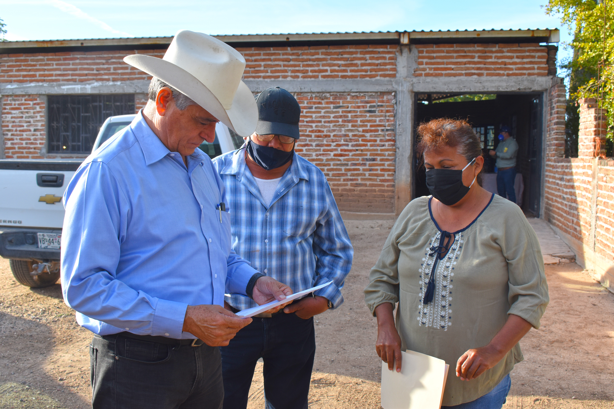 Presidente Ramón Díaz visita los ejidos Lucio Blanco y Sarabia
