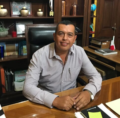 Víctor Balderrama pide licencia  para separarse del cargo de Presidente Municipal