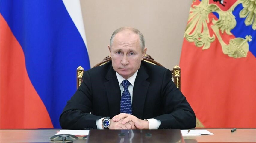 México invita a Putin a fiestas patrias por 200 años de Independencia