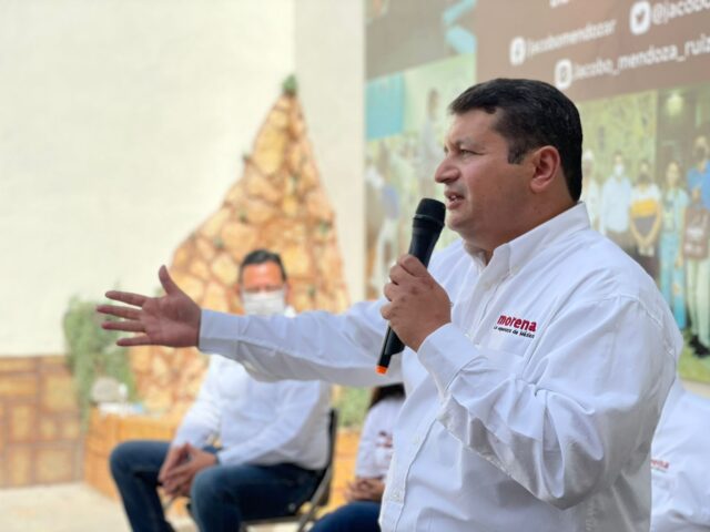 Celebra con éxito  Jacobo Mendoza la inauguración de su Casa de Campaña