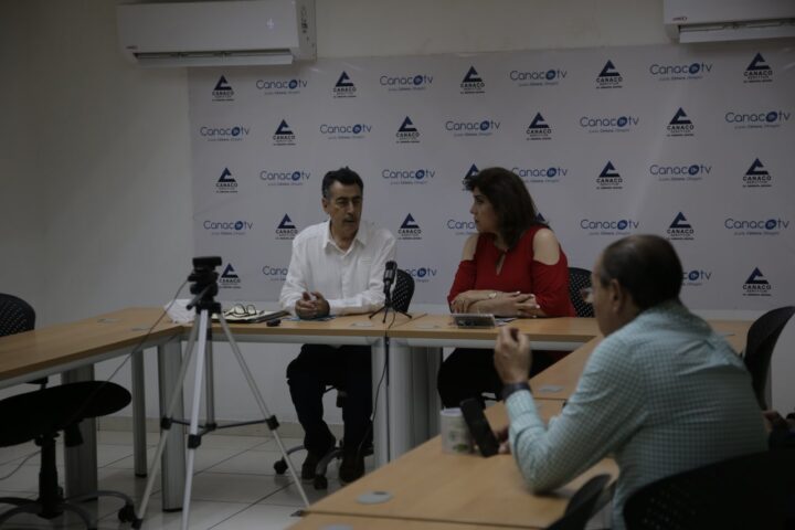 VAMOS A ABRIR PUERTAS, DICE JAVIER LAMARQUE A MIEMBROS DE CANACO.