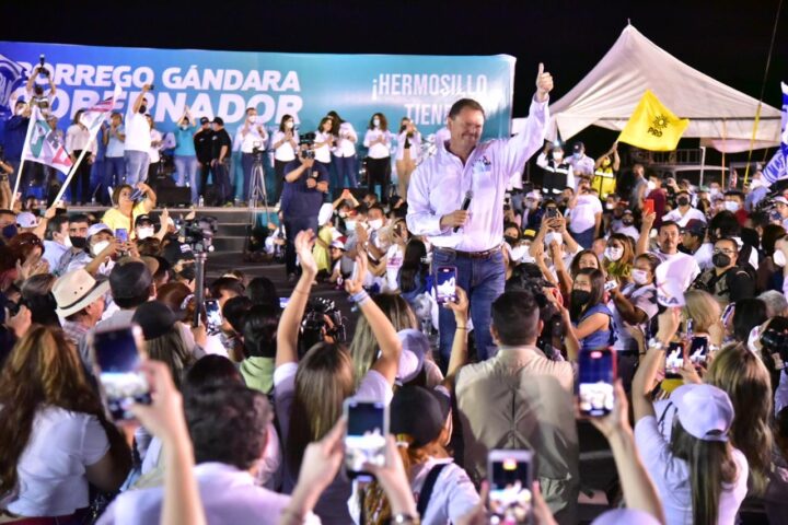 La unidad de Sonora contra el retroceso y el autoritarismo, propone el “Borrego” Gándara ante 10 mil hermosillenses