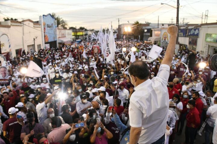 Alfonso Durazo cierra con gran apoyo popular en Nacozari, Cananea y Agua Prieta.