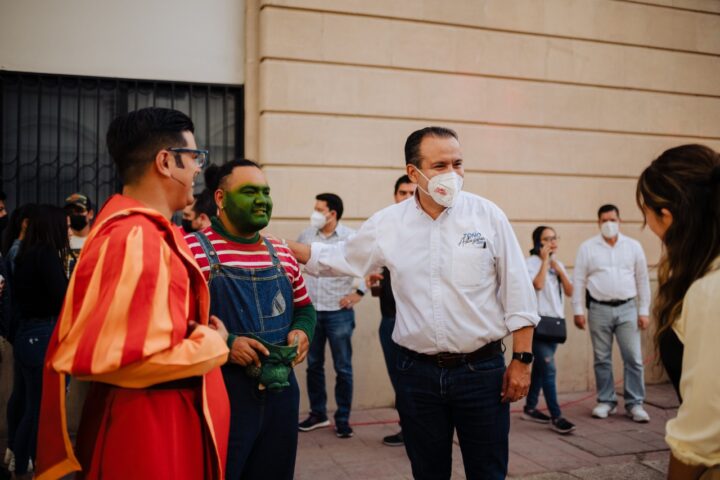 Llevará » Toño» Astiazarán la cultura y el arte a las colonias