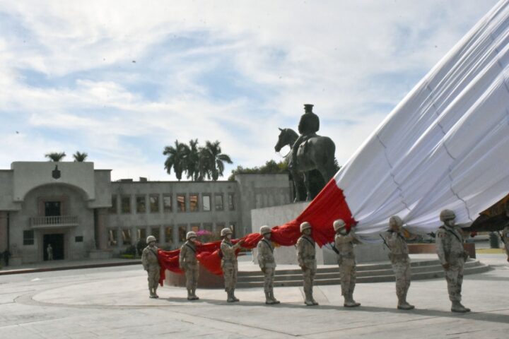 CONMEMORAN 154 ANIVERSARIO DE LA TOMA DE QUERÉTARO Y EL TRIUNFO DEL EJÉRCITO REPUBLICANO