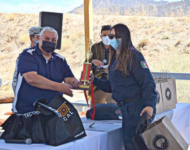Participan policías y militares en práctica de tiro de combate del ISSPE Sonora