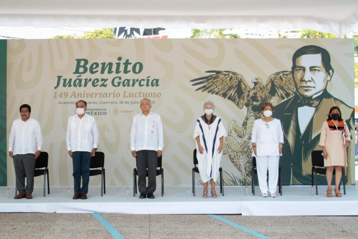 PRESIDENTE RINDE HOMENAJE A BENITO JUÁREZ GARCÍA EN 149 ANIVERSARIO LUCTUOSO