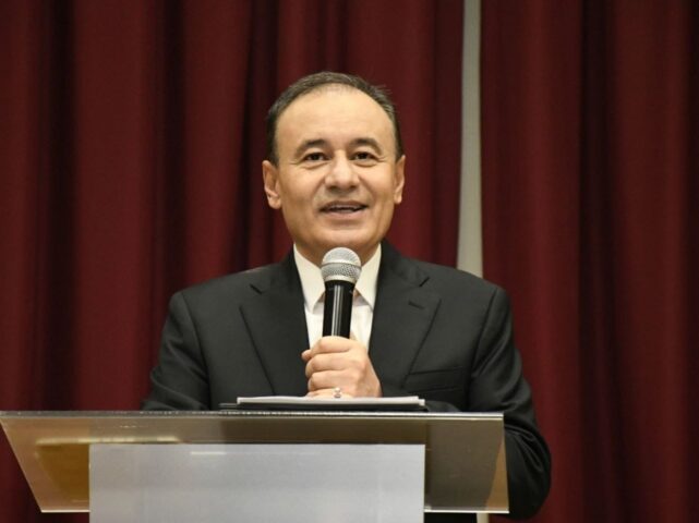 Alfonso Durazo continúa el proceso de conformación del próximo gabinete estatal.