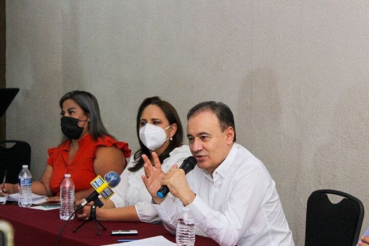 Alfonso Durazo anuncia una inversión de mil 900 mdd para el Puerto de Guaymas
