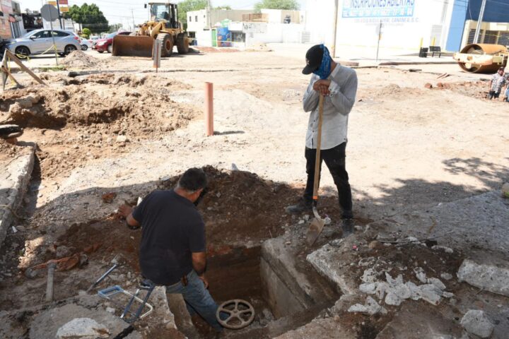 Gobierno de Hermosillo inicia obras complementarias para pavimentación en crucero de Juárez y Aburto