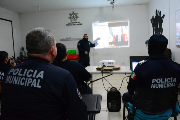FORTALECEN OFICIALES DARE DE LA POLICÍA MUNICIPAL CONOCIMIENTOS EN TEMAS DE PREVENCIÓN DEL DELITO