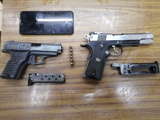 POLICÍAS MUNICIPALES ATRAPAN A PRESUNTOS LADRONES DE NEGOCIO DE ACCESORIOS