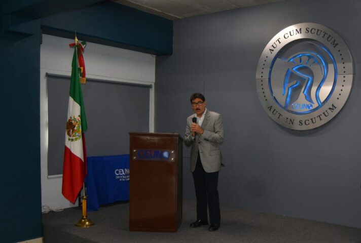 SIGNA ALCALDE CONVENIO CON UNIVERSIDAD CEUNO
