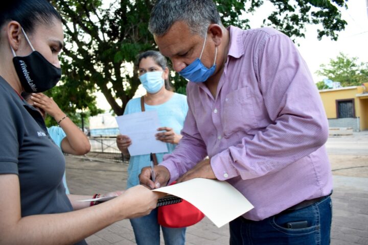 Se reúne director de IMD con vecinos de Masiaca.