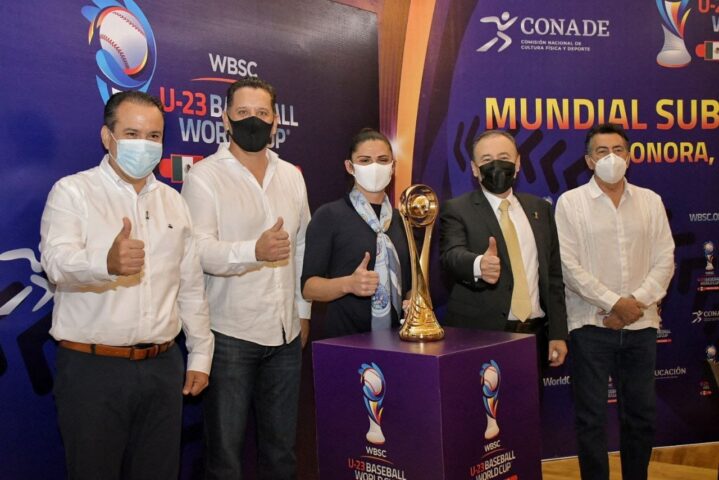 Presenta gobernador Durazo calendario de juego y trofeo del Campeonato Mundial Sub-23 de #Beisbol.