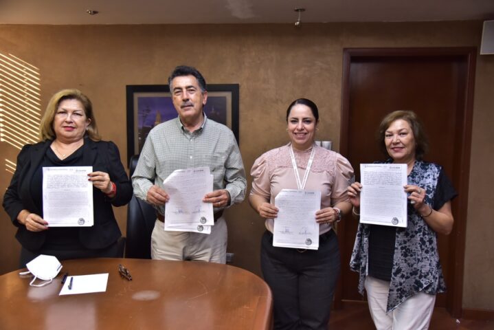 FIRMA GOBIERNO MUNICIPAL CONVENIO CON INSUS Y ASEGURA CERTEZA JURÍDICA A FAMILIAS CAJEMENSES