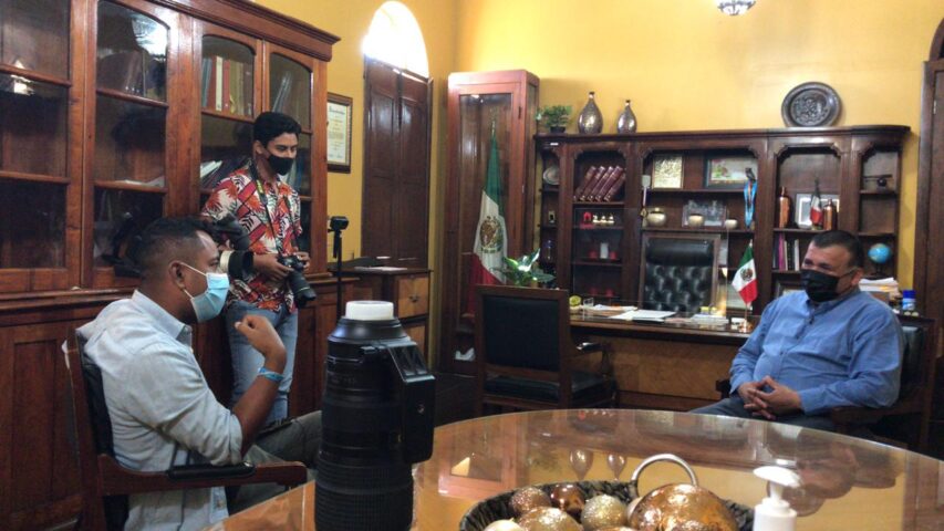 Equipo de National Geographic realizan reportaje nacional, político e histórico en Alamos