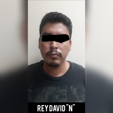 Detiene a hombre en la Allende por golpear a su esposa e hijos menores de edad