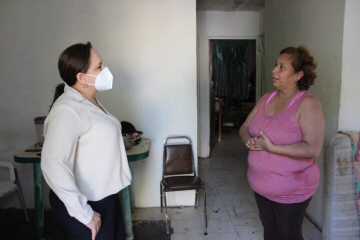 Recorre alcaldesa trabajos de jornada de limpieza en Guaymas Norte