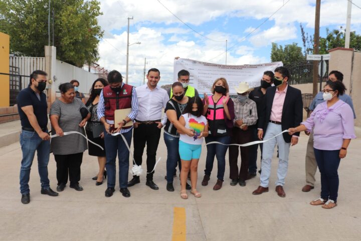 INAUGURA ALCALDE JUAN GIM PAVIMENTACIÓN DE DOS CALLES