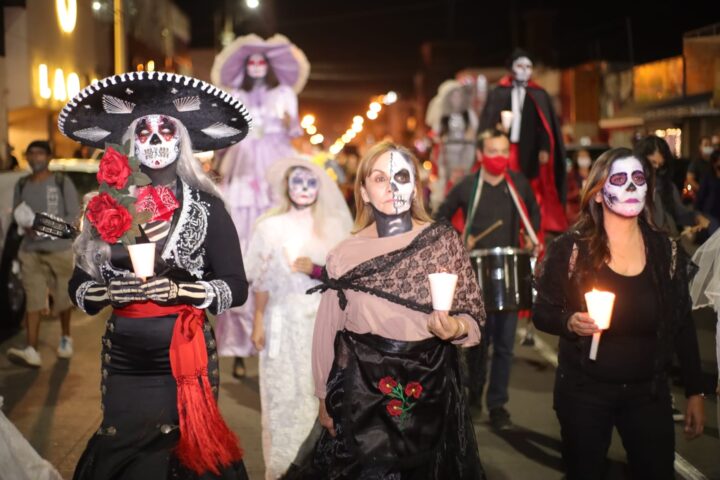 PROCESIÓN DE CATRINAS Y FESTIVAL DEL HUESO EN NOGALES