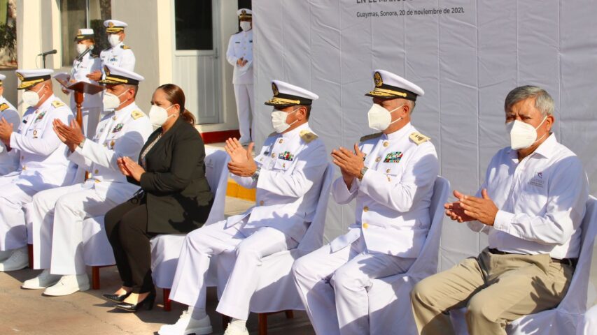 Participa alcaldesa en ceremonia de ascensos a personal de la Cuarta Región Naval