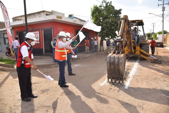 INICIAN TRABAJOS DE REHABILITACIÓN DE INFRAESTRUCTURA DE DRENAJE SANITARIO EN VALLE DORADO