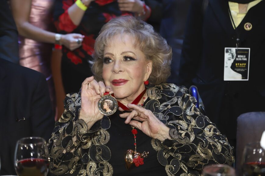 Silvia Pinal: La actriz pasa Navidad aislada pero «bien y tranquila»