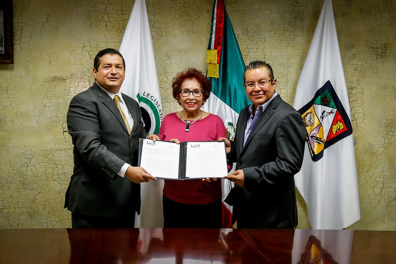 Firman convenio de colaboración ICATSON y Congreso del Estado