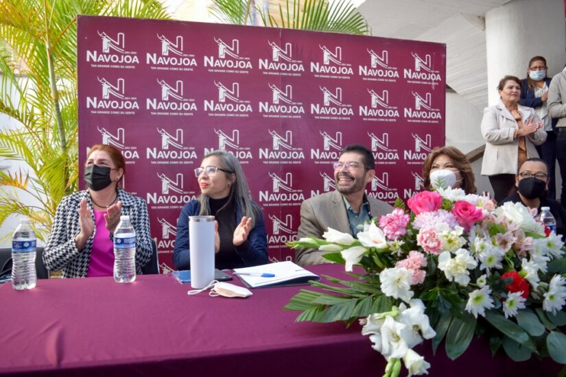 Reciben Mujeres de Navojoa apoyos de SEDESSON de los programas “mano con mano” y “cuidar a quienes cuidan”.