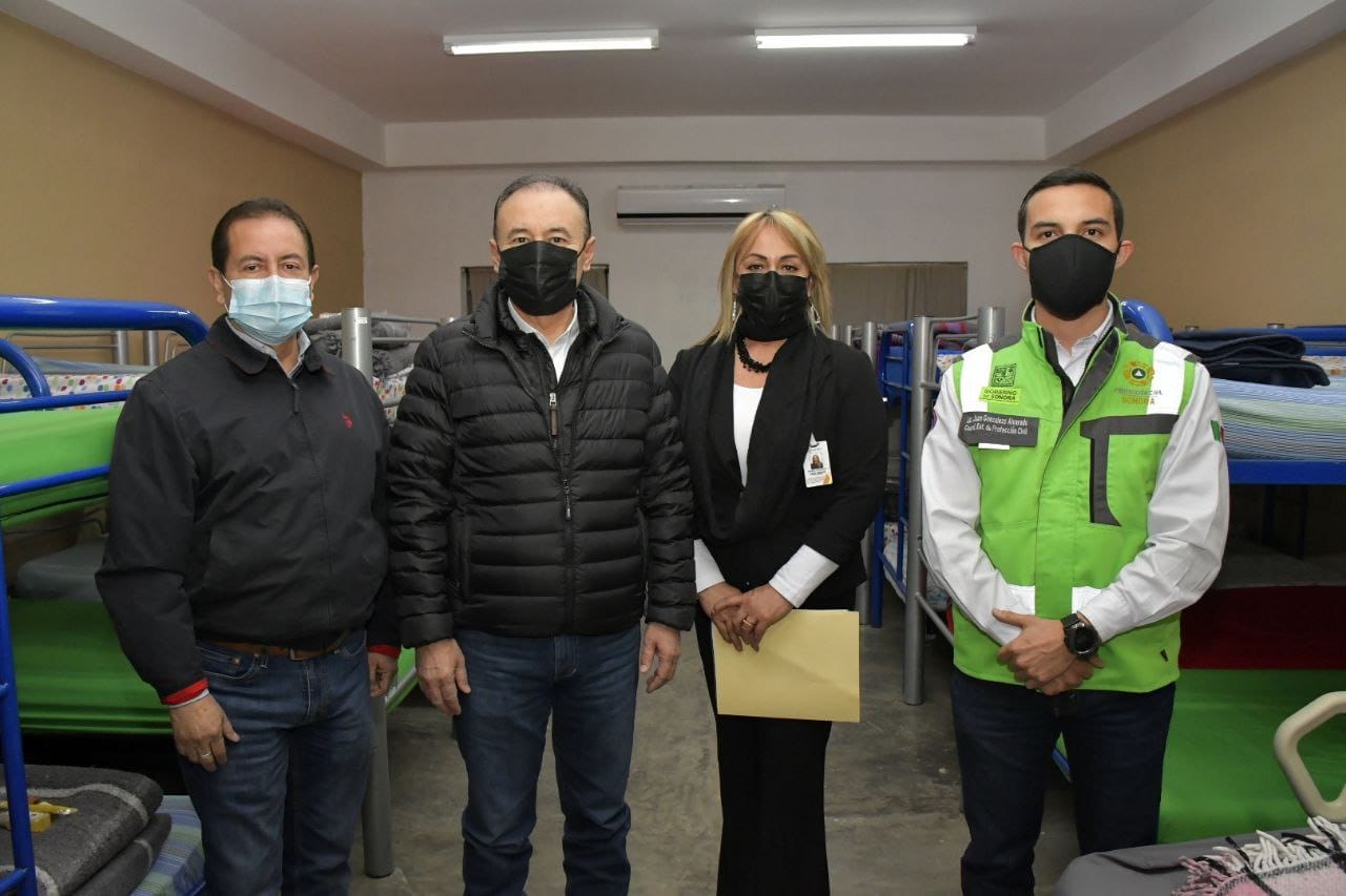 Gobernador Alfonso Durazo supervisa albergue de DIF para mujeres y niñas y niños migrantes