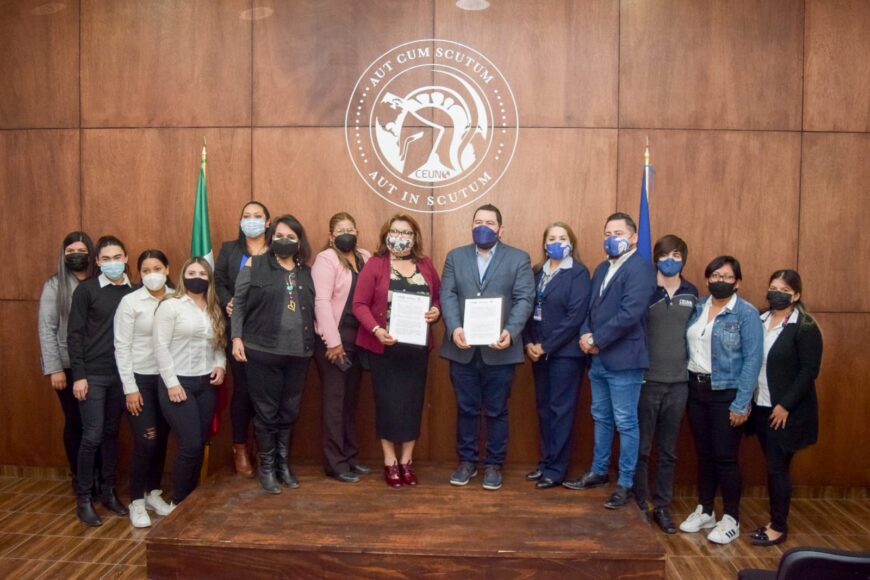 Firma Secretaría de Desarrollo Social Municipal convenio con universidad CEUNO