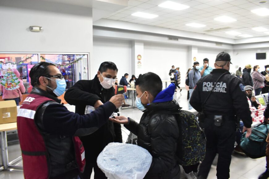 REALIZA GOBIERNO DE NOGALES REVISIONES MÉDICAS A VIAJEROS EN CENTRALES DE AUTOBUSES