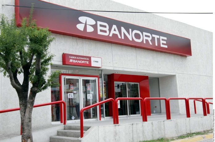 Los directivos de Banorte revisan comprar Banamex