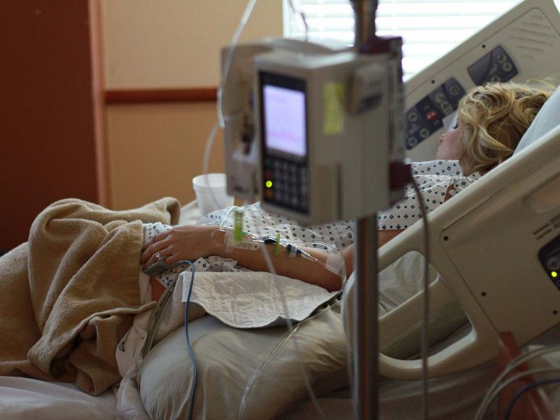 EEUU insta a vacunar a niños mayores de cinco años ante el alza de hospitalizaciones