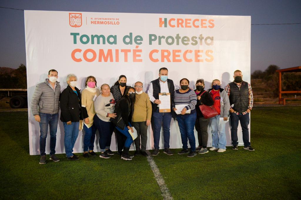 Limpia Ayuntamiento canal de Coloso y El Ranchito a petición de Comités CRECES