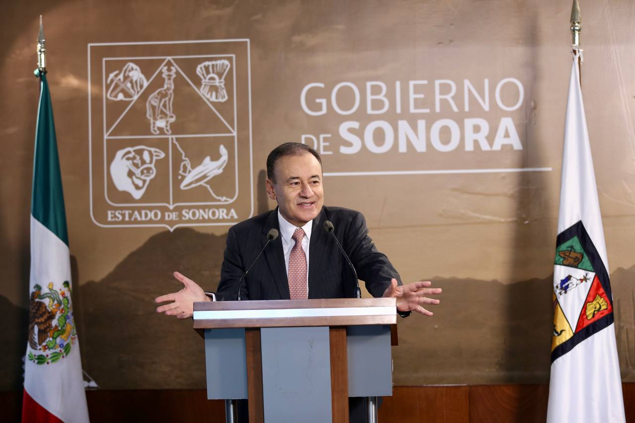Hay avances en programas de dignificación para la etnia seri: gobernador Alfonso Durazo