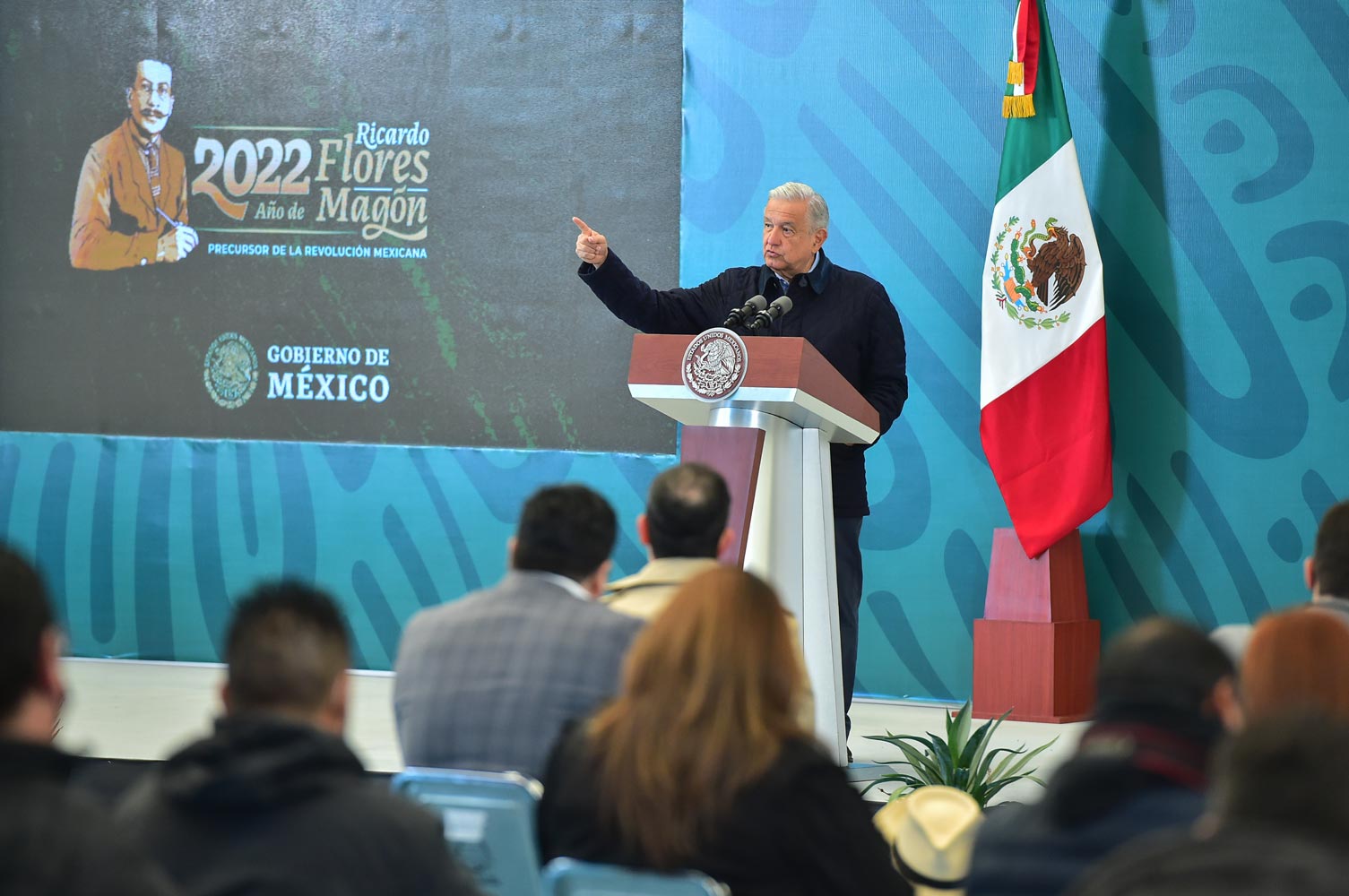 PRESIDENTE CONSTATA ACCIONES PARA PACIFICAR SONORA; ANUNCIA REFORZAMIENTO DE ESTRATEGIA DE SEGURIDAD EN EL ESTADO