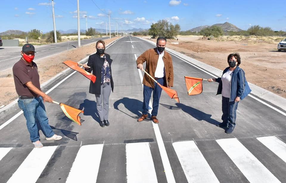 Entrega Toño Astiazarán obras de pavimentación al sur de la ciudad
