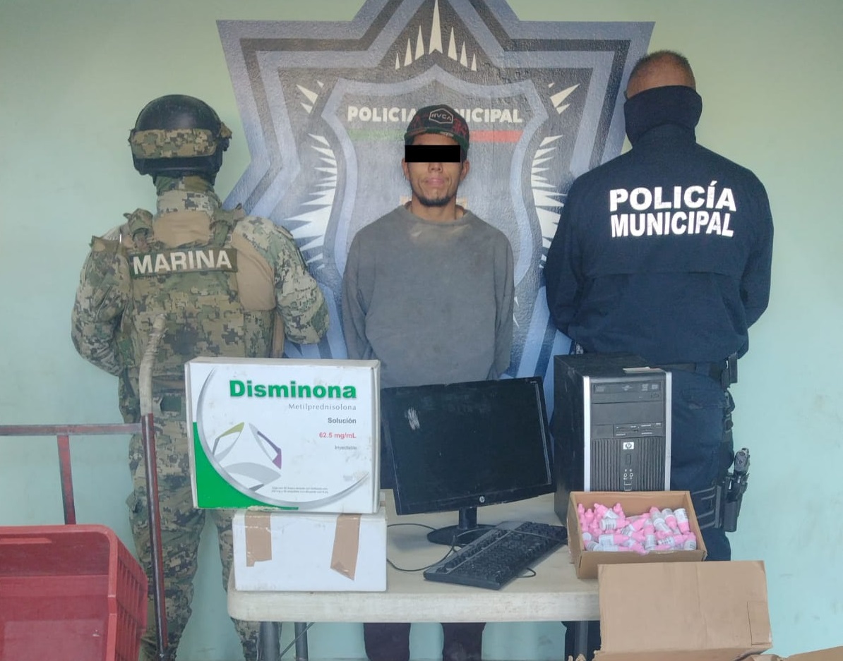 DETIENEN ELEMENTOS DE LA POLICÍA MUNICIPAL A PRESUNTO LADRÓN DE NOSOCOMIO