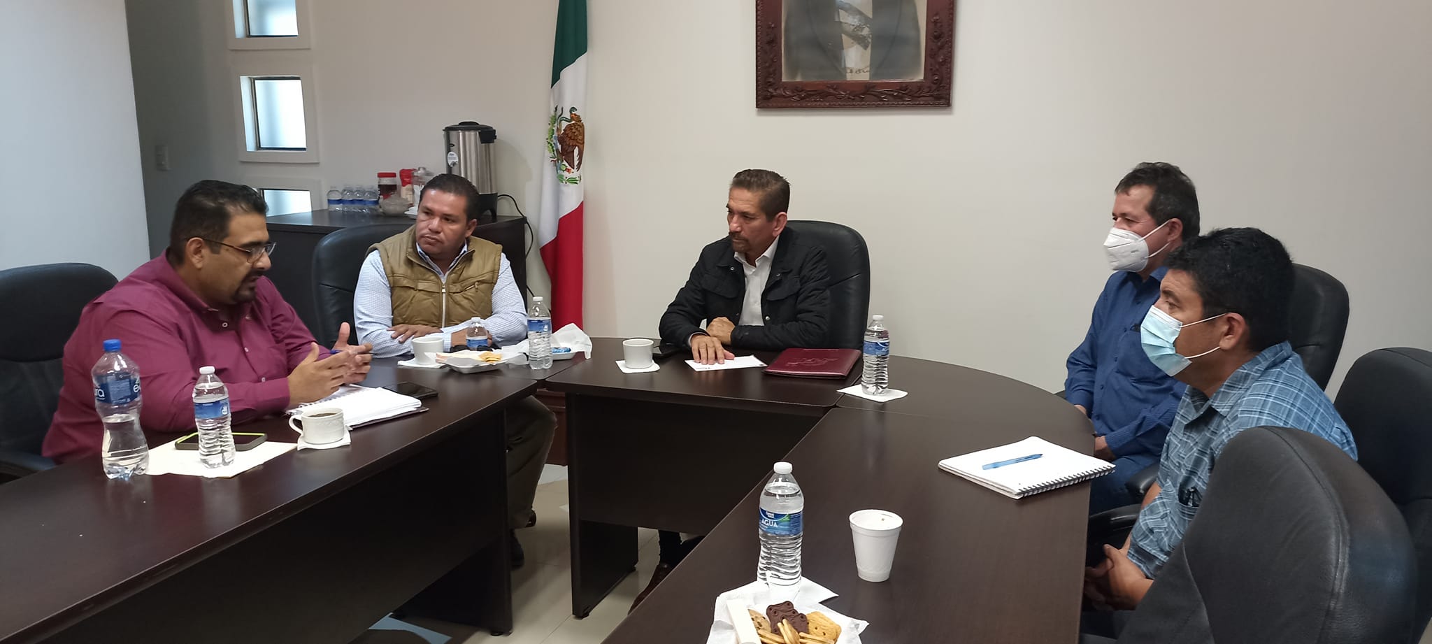 BUSCA PRESIDENTE MUNICIPAL PROGRAMAS DE APOYO PARA EL SECTOR PESQUERO.