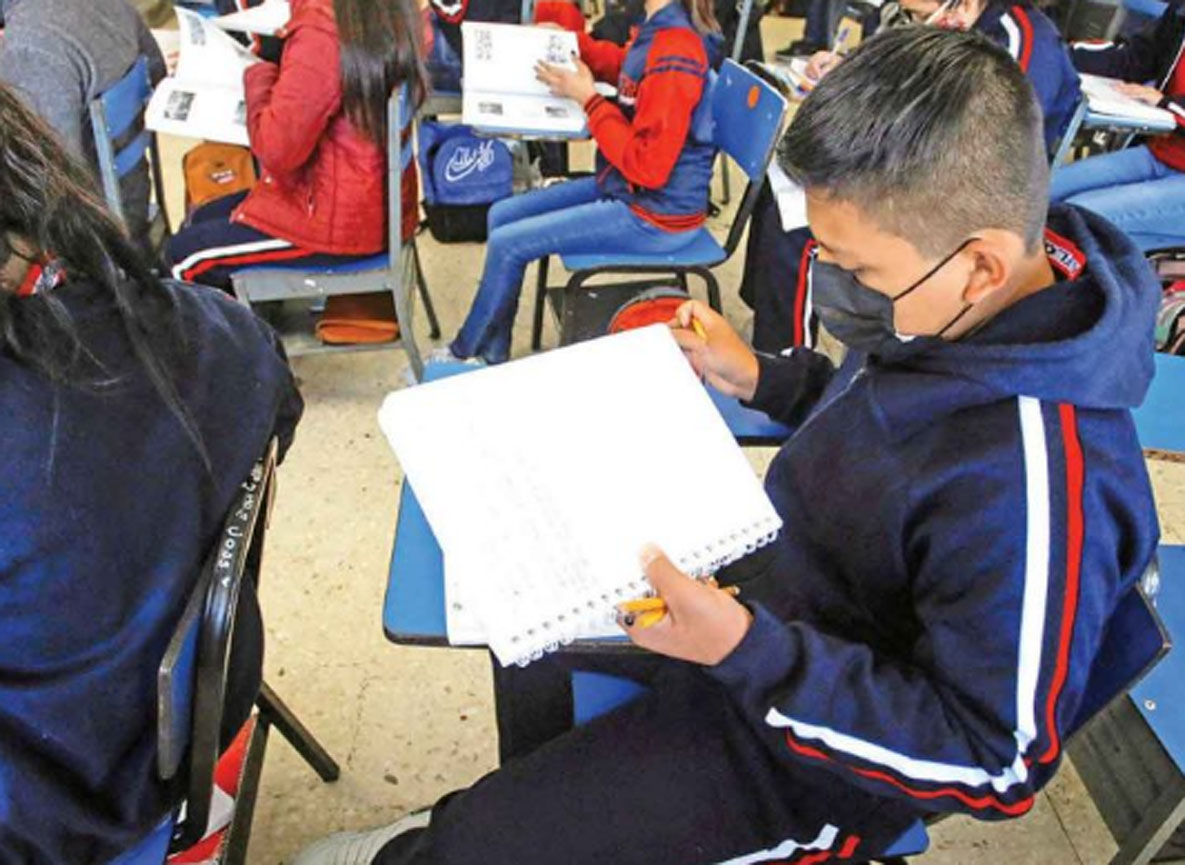 Niños y adolescentes sufren ansiedad tras retorno a las aulas