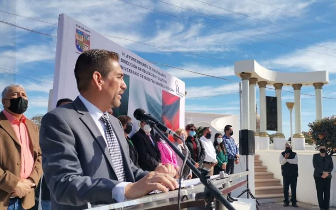 AUTORIDADES MUNICIPALES Y EDUCATIVAS CONMEMORAN EL 82 ANIVERSARIO DE LA BANDERA NACIONAL.