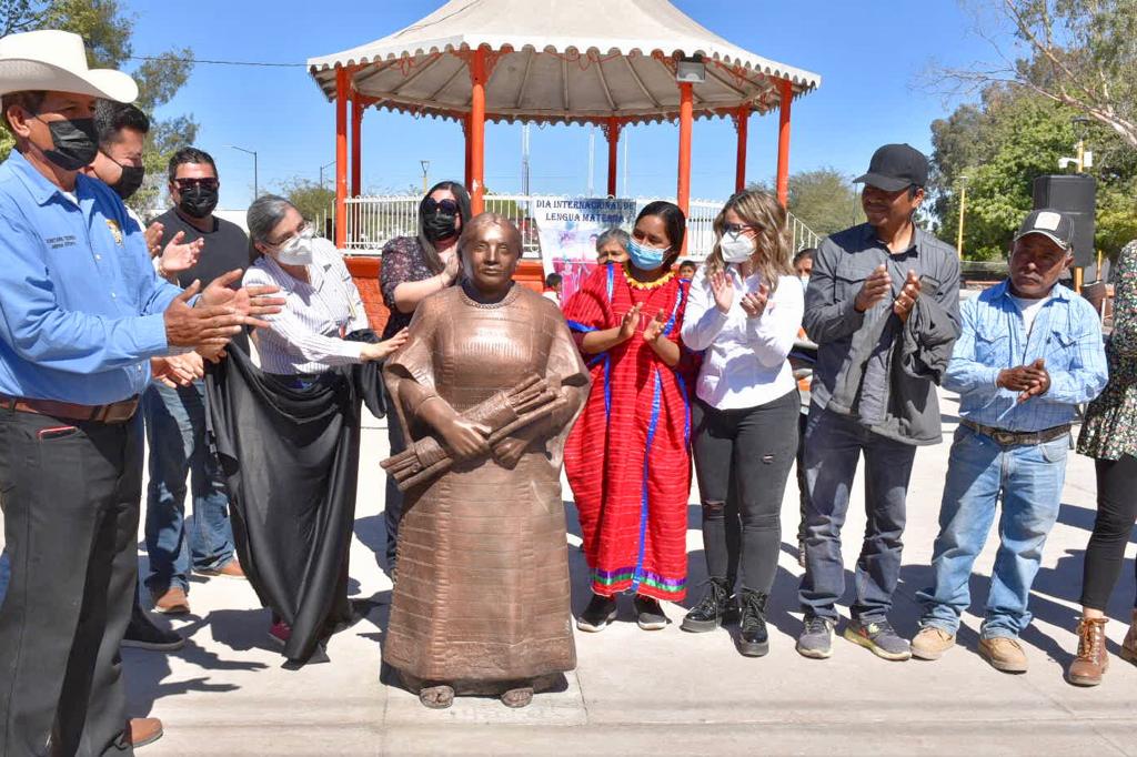 Inaugura IMCA obra “Mujer Triqui” en Poblado Miguel Alemán