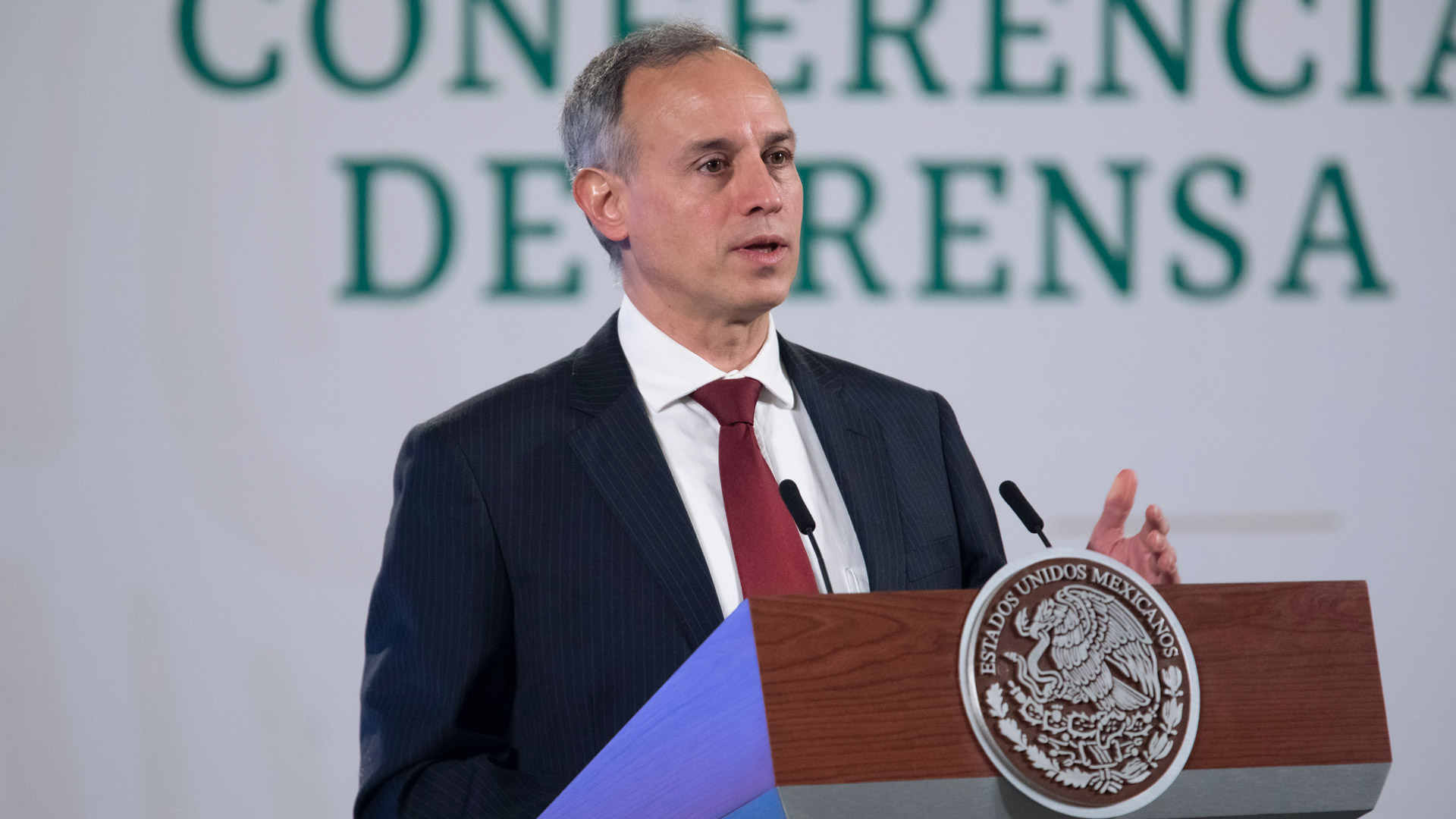 Senadores de oposición exigen que López-Gatell comparezca
