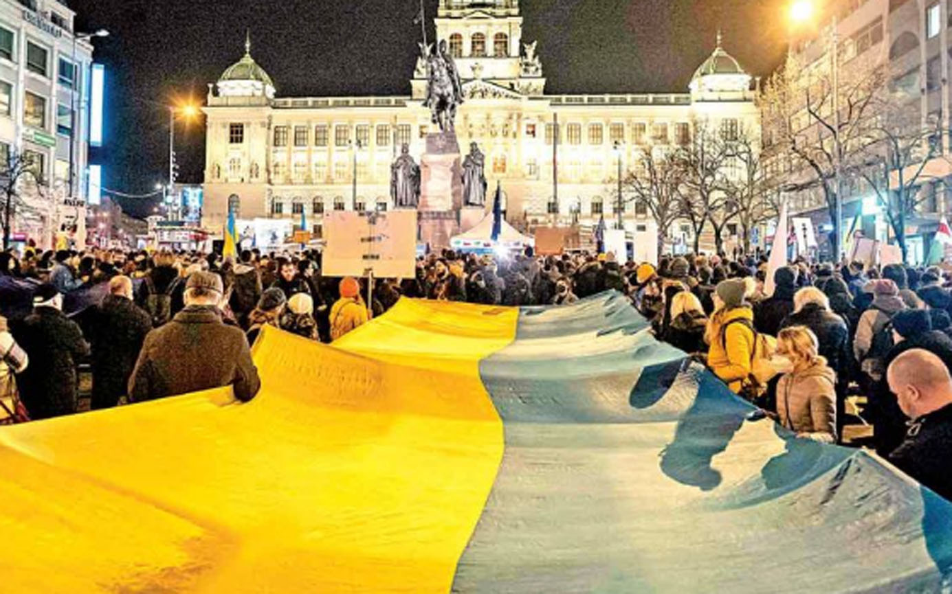 Dan carta abierta a Putin para invadir